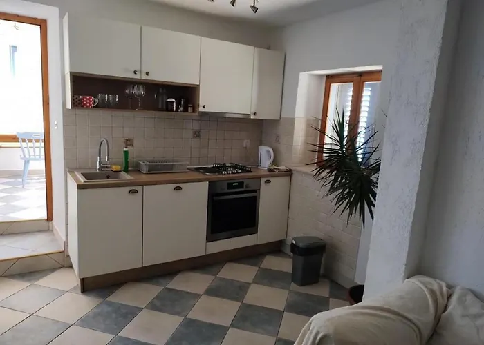 Bla A - Duplex Two Bedroom